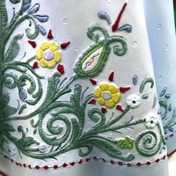 Lenox "A Christmas Traveler" Santa Claus Figurine Lynn Bywaters Cardinal Birds - Picture 9 of 16